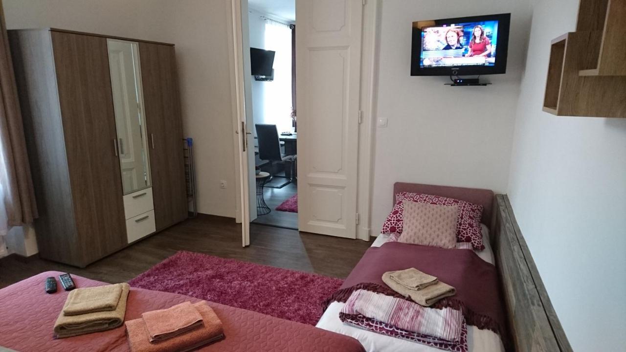 Nobilis Apartman Eger Esterno foto