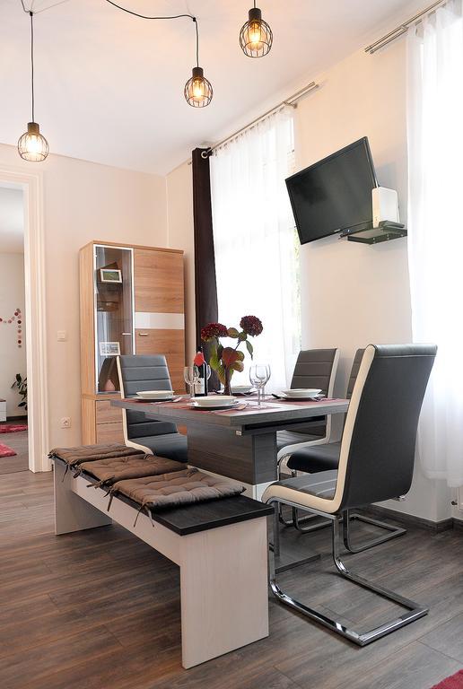 Nobilis Apartman Eger Esterno foto