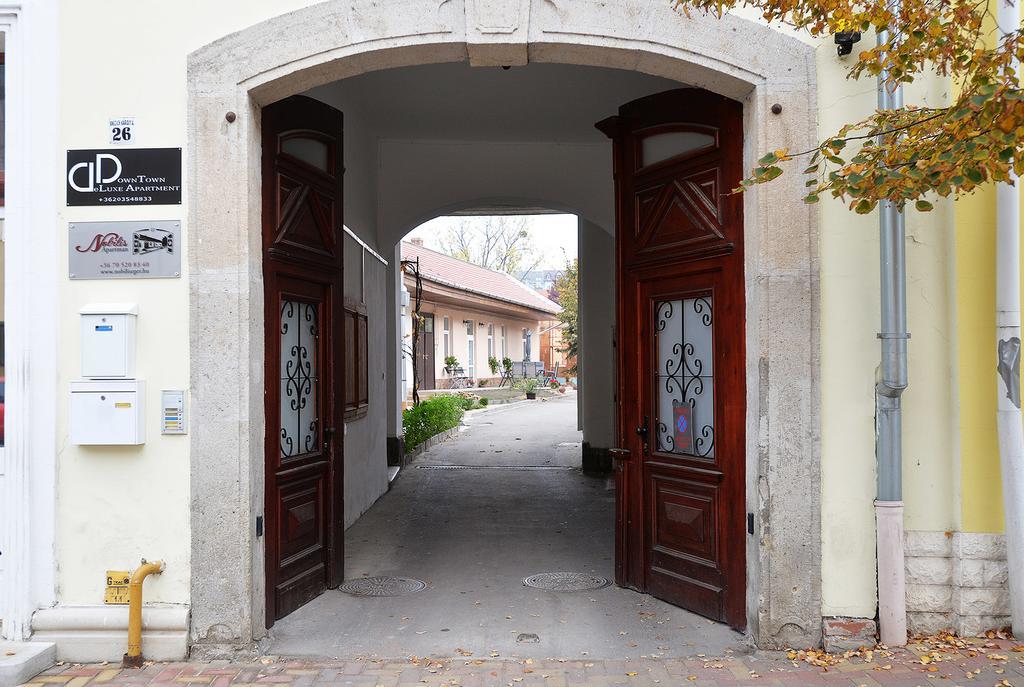 Nobilis Apartman Eger Esterno foto